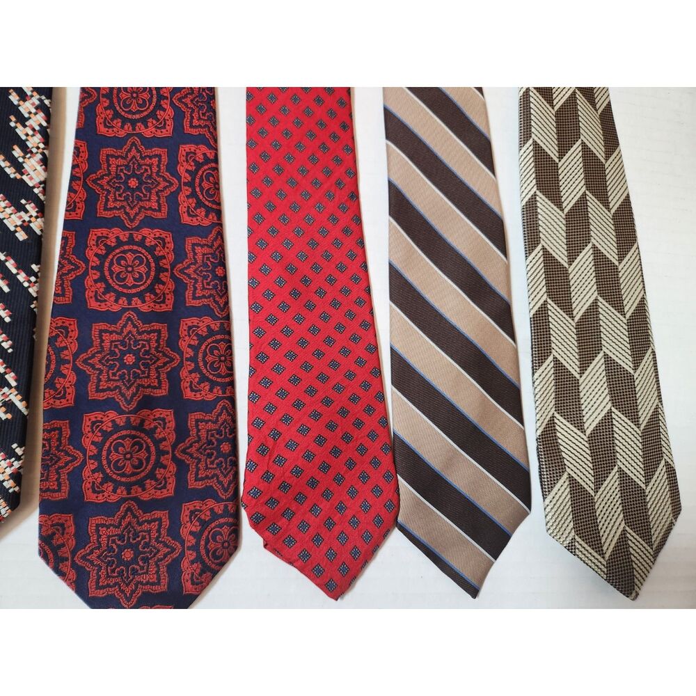Men’s Tie Bundle (5) – Classic Patterns – Office / Business / Dress - Picture 4 of 6